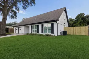 10423 Quiet Hill Rd, La Porte, TX 77571 - Photo 1