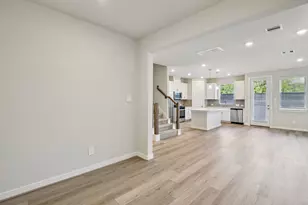 4208 Farm Holw St, Houston, TX 77080 - Photo 9