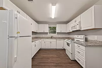 1115 Avenue E, Rosenberg, TX 77471 - Photo 13