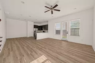 8821 Hollister Pine Ct, Houston, TX 77080 - Photo 9
