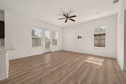 8821 Hollister Pine Court, Houston, TX 77080 - Photo 11