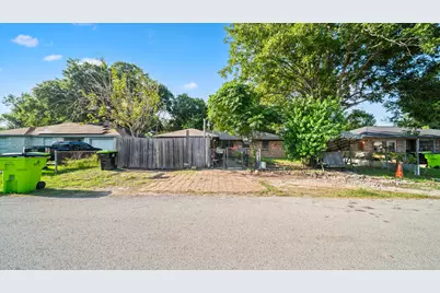 1302 San Jacinto Avenue, Richmond, TX 77469 - Photo 1