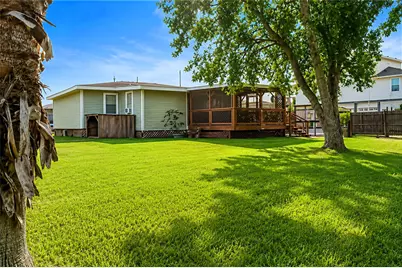 2829 N Sonny Lane, Galveston, TX 77554 - Photo 13