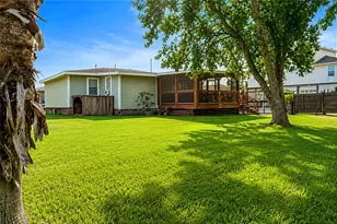 2829 N Sonny Ln, Galveston, TX 77554 - Photo 13