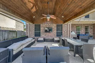 11027 Hilltop Park Ln, Cypress, TX 77433 - Photo 35