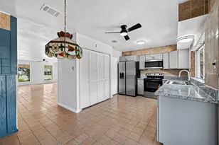 1119 Pinecroft Dr, Sugar Land, TX 77498 - Photo 19
