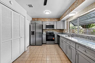 1119 Pinecroft Drive, Sugar Land, TX 77498 - Photo 21