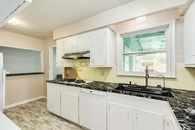 107 Gardenia Street, Lake Jackson, TX 77566 - Photo 13