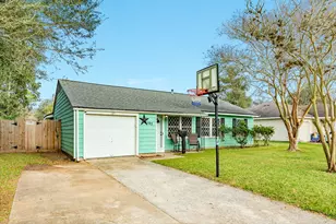 107 Gardenia St, Lake Jackson, TX 77566 - Photo 21