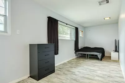 107 Gardenia Street, Lake Jackson, TX 77566 - Photo 15