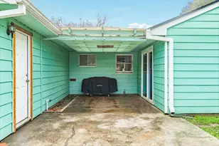 107 Gardenia St, Lake Jackson, TX 77566 - Photo 23