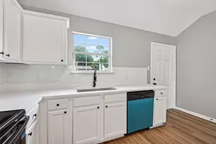 8347 Constellation Ln, Houston, TX 77075 - Photo 3