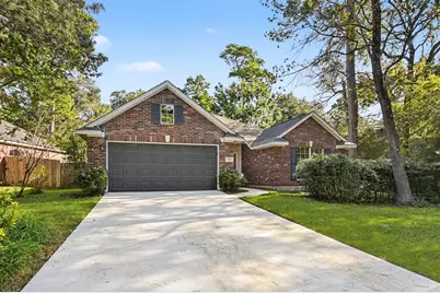153 S Hollylaurel Circle, The Woodlands, TX 77382 - Photo 1