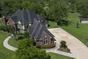 2750 County Rd 48, Rosharon, TX 77583 - Photo 1