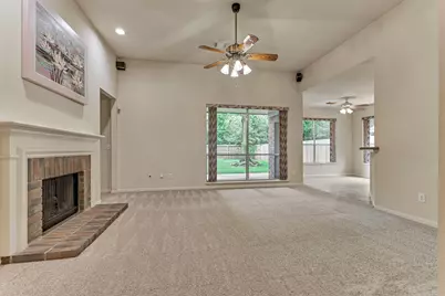 38 Tranquil Glade Place, The Woodlands, TX 77381 - Photo 9