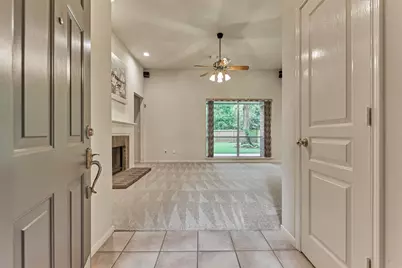 38 Tranquil Glade Place, The Woodlands, TX 77381 - Photo 7