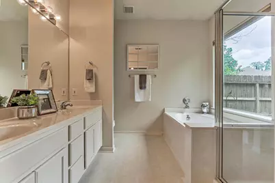 38 Tranquil Glade Place, The Woodlands, TX 77381 - Photo 27