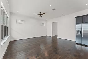 8818 Hollywood Garden Ln, Houston, TX 77080 - Photo 5