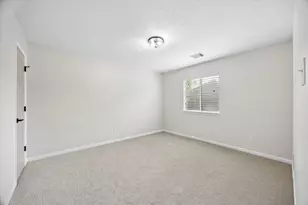 9127 Stoneleigh Dr, Sugar Land, TX 77479 - Photo 23