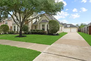 2818 Shallow Springs Ct, Manvel, TX 77578 - Photo 3