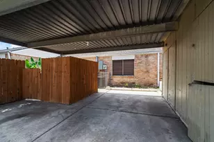 8952 Wilcrest Dr, Houston, TX 77099 - Photo 11