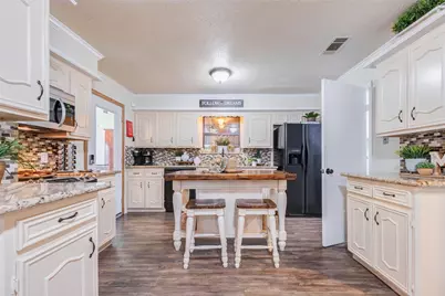511 Chateau Woods Parkway Drive, Conroe, TX 77385 - Photo 15