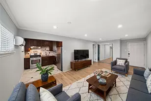 311 Hawthorne St, Houston, TX 77006 - Photo 3