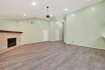 8219 Winding Meadow Court, Houston, TX 77040 - Photo 9