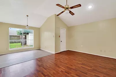 8219 Winding Meadow Court, Houston, TX 77040 - Photo 29