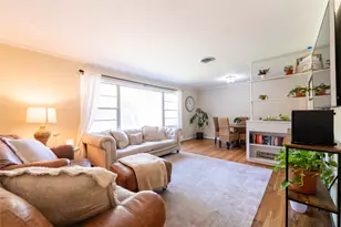 1733 Creek Dr, Houston, TX 77055 - Photo 1