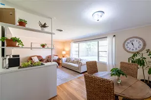 1733 Creek Dr, Houston, TX 77055 - Photo 3