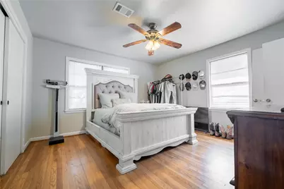 1733 Creek Drive, Houston, TX 77055 - Photo 17