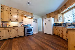 1733 Creek Dr, Houston, TX 77055 - Photo 13