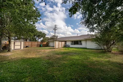 1733 Creek Drive, Houston, TX 77055 - Photo 23