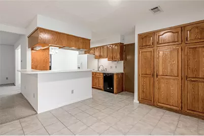 121 Elmwood Street, Huntsville, TX 77320 - Photo 13