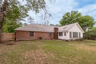121 Elmwood St, Huntsville, TX 77320 - Photo 39