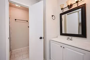 8046 Ellinger Ln, Houston, TX 77040 - Photo 35