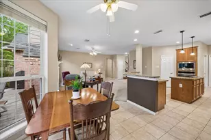 30 N Dragonwood Pl, The Woodlands, TX 77381 - Photo 9