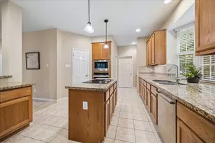 30 N Dragonwood Pl, The Woodlands, TX 77381 - Photo 7