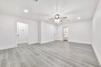 2121 County Road 892, Alvin, TX 77511 - Photo 3