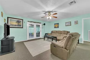 12402 Gotham Dr, Houston, TX 77089 - Photo 11