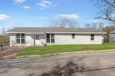 1614 13th Street, Huntsville, TX 77340 - Photo 1
