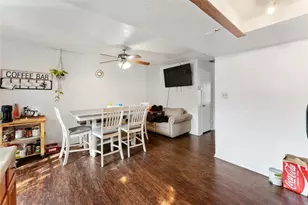 7322 Crownwest St, Houston, TX 77072 - Photo 5