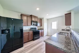 5735 Rainbow Rd., Cove, TX 77523 - Photo 7
