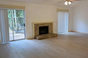 3102 E Heatherock Cir, Sugar Land, TX 77479 - Photo 9