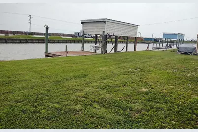 1705 County Road 299, Sargent, TX 77414 - Photo 3