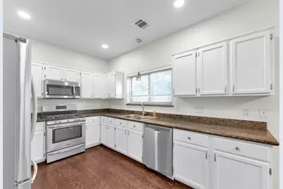 18 Dover Drive, Conroe, TX 77304 - Photo 17