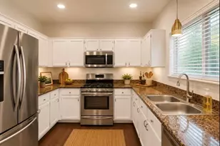 18 Dover Dr, Conroe, TX 77304 - Photo 17