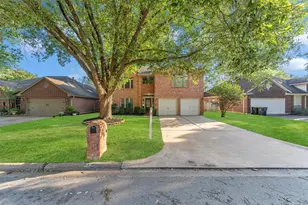18 Dover Dr, Conroe, TX 77304 - Photo 3