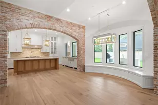 1734 Hollister St, Houston, TX 77055 - Photo 9